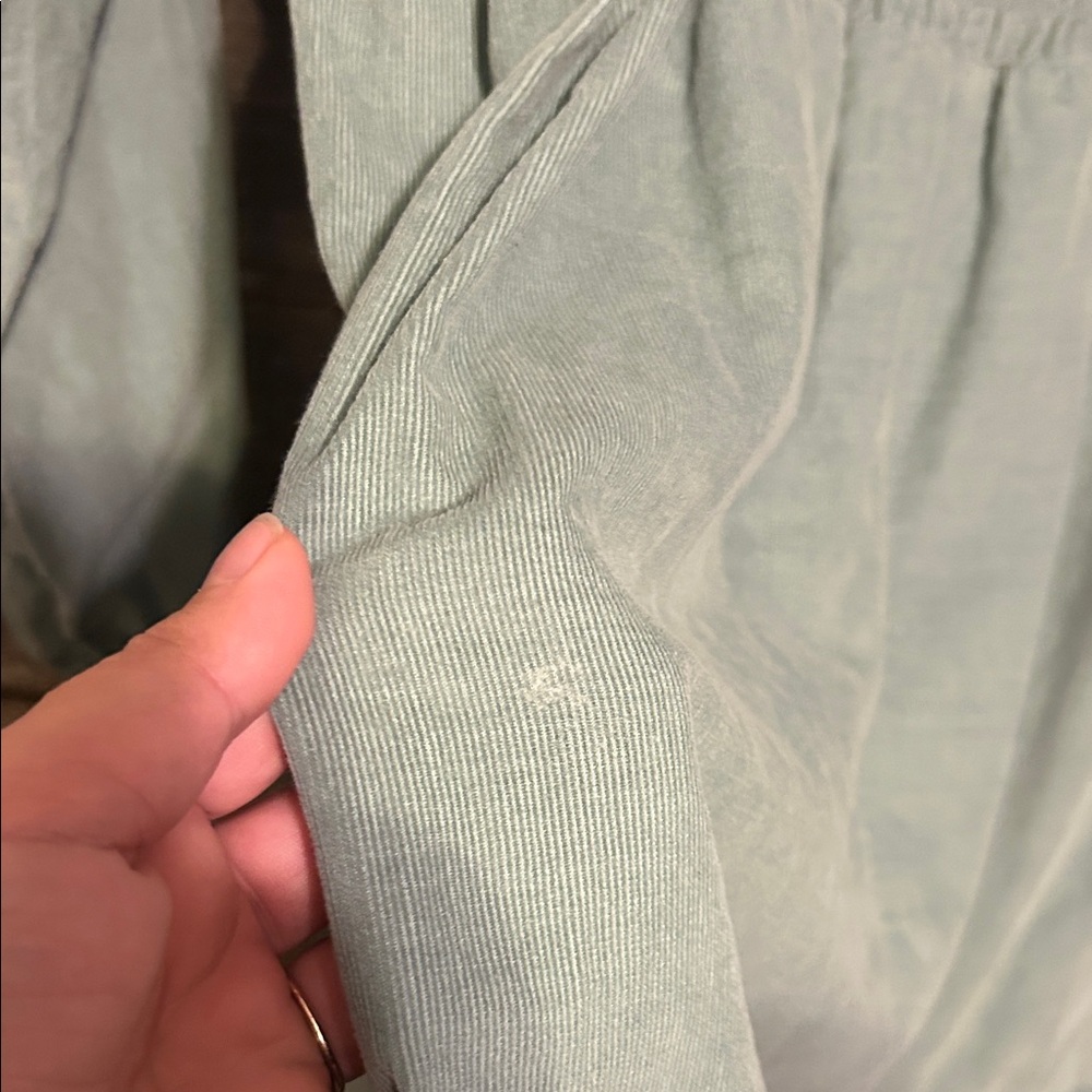 American Eagle Outfitters Women’s Green Long Sleeve Smocked Corduroy Dress Sz XL - Picture 7 of 12